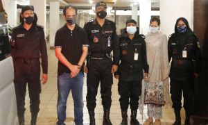 ইভ্যালির সিইও রাসেলের বাসায় র‌্যাবের অভিযান