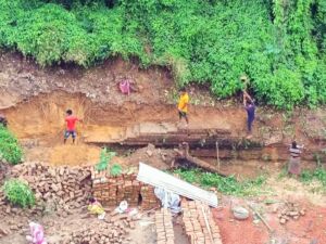 এপিক প্রপার্টিজের বিরুদ্ধে পাহাড় কাটার অভিযোগ