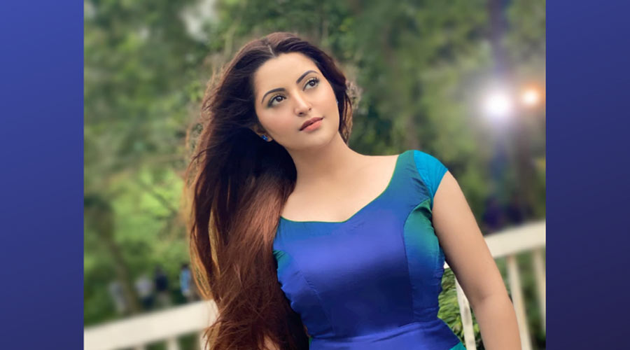 পরীমনি: গ্ৰাম থেকে রাজমহলে