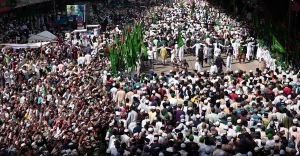 চট্টগ্রামে পীর সৈয়্যদ সাবির শাহ্’র নেতৃত্বে জুলুসে মানুষের ঢল
