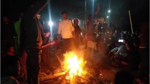 ট্রাকচাপায় শিক্ষার্থীর মৃত্যুতে উত্তাল রাজশাহী বিশ্ববিদ্যালয়, ৬ ট্রাকে আগুন