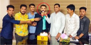 ‘খুঁজে না পাওয়া’ আসামিকে নিয়ে থানায় জন্মদিন পালন করা ওসি প্রত্যাহার