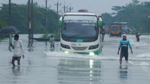 সিলেট-সুনামগঞ্জে ভয়াবহ বন্যা, হু হু করে বাড়ছে পানি