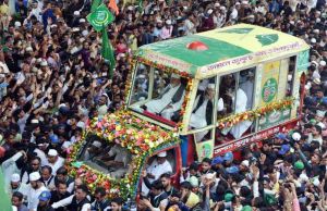 জুলুসের নগরী চট্টগ্রাম, লাখো মুসল্লির সমাগম