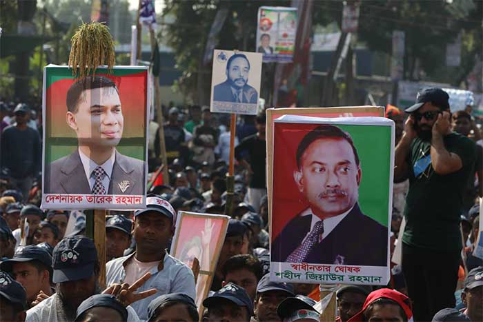 ফরিদপুরে রাতেই কানায় কানায় পূর্ণ বিএনপির সমাবেশস্থল