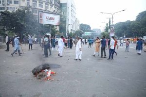 আল্লামা সাঈদীর মরদেহ পিরোজপুরে, মানুষের ঢল