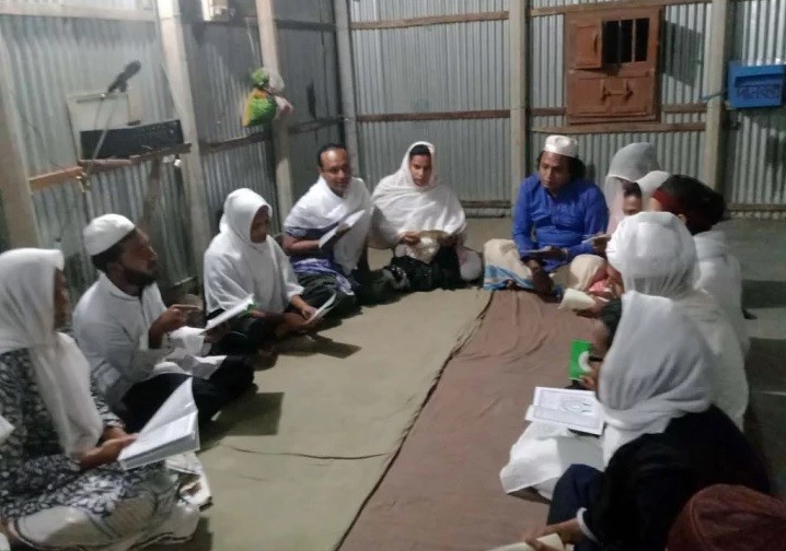 মসজিদ নির্মাণ করে প্রশংসায় ভাসছেন হিজড়ারা