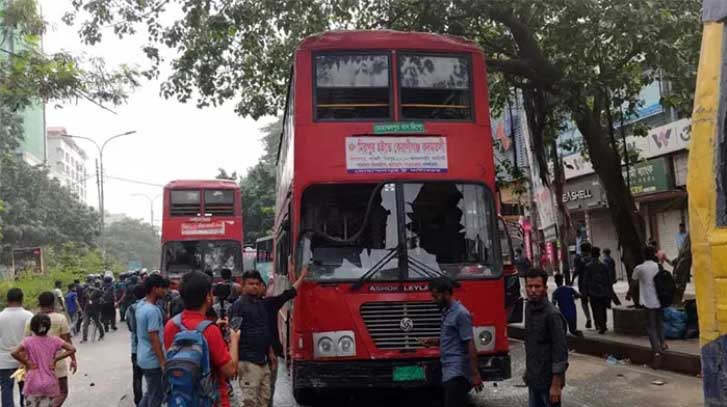 মিরপুরে পুলিশ বক্সে আগুন, গাড়ি ভাঙচুর, গুলিবিদ্ধ ১