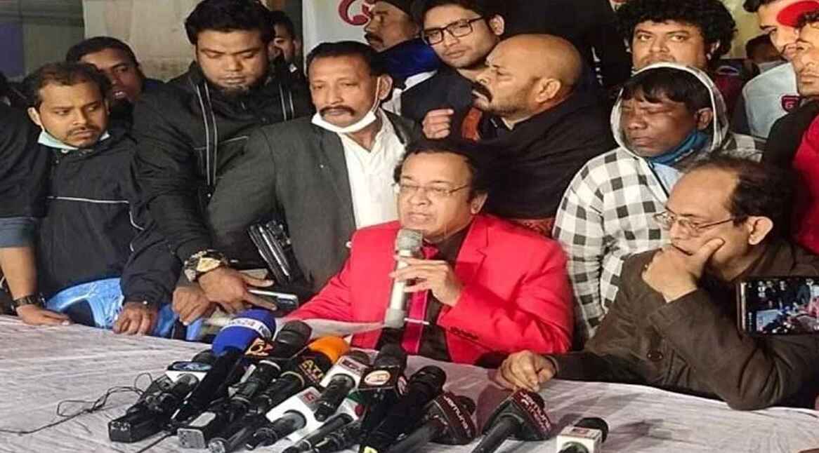 চিত্রনায়িকা নিপুণকে জয়ী করতে ১৭ বার ফোন করেন শেখ সেলিম