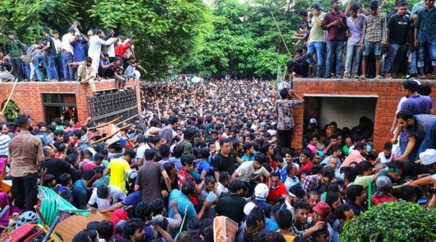 গণভবনকে ‘জুলাই অভ্যুত্থান স্মৃতি জাদুঘর’ তৈরির সিদ্ধান্ত