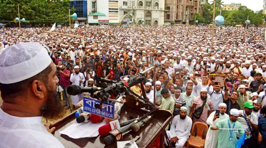 শেখ হাসিনা ৩০ হাজার মানুষকে গুম-খুন করেছেন: মামনুল হক