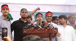 জিরো পয়েন্টে ছাত্র-জনতার অবস্থান, দেখা নেই আ.লীগ নেতাকর্মীদের