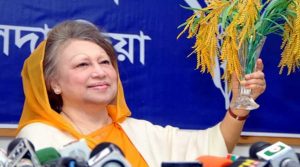 গৃহবধূ থেকে আপোসহীন নেত্রী: রাজনীতিতে খালেদা জিয়ার ৪১ বছর