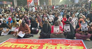 হাদি হত্যার বিচার দাবিতে শাহবাগ অবরোধ ইনকিলাব মঞ্চের