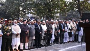 একটি কফিনের পাশে পুরো বাংলাদেশ