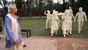 জুলাই গণঅভ্যুত্থান স্মৃতি জাদুঘর ঘুরে দেখলেন প্রধান উপদেষ্টা