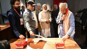 জুলাই গণঅভ্যুত্থান স্মৃতি জাদুঘর ঘুরে দেখলেন প্রধান উপদেষ্টা