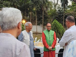 সাবেক উপদেষ্টাদের মিলনমেলা