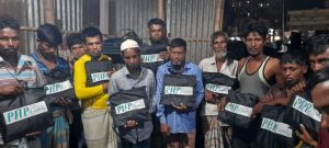 রিকশাচালকদের মাঝে পিএইচপি গ্রুপের রেইনকোট বিতরণ